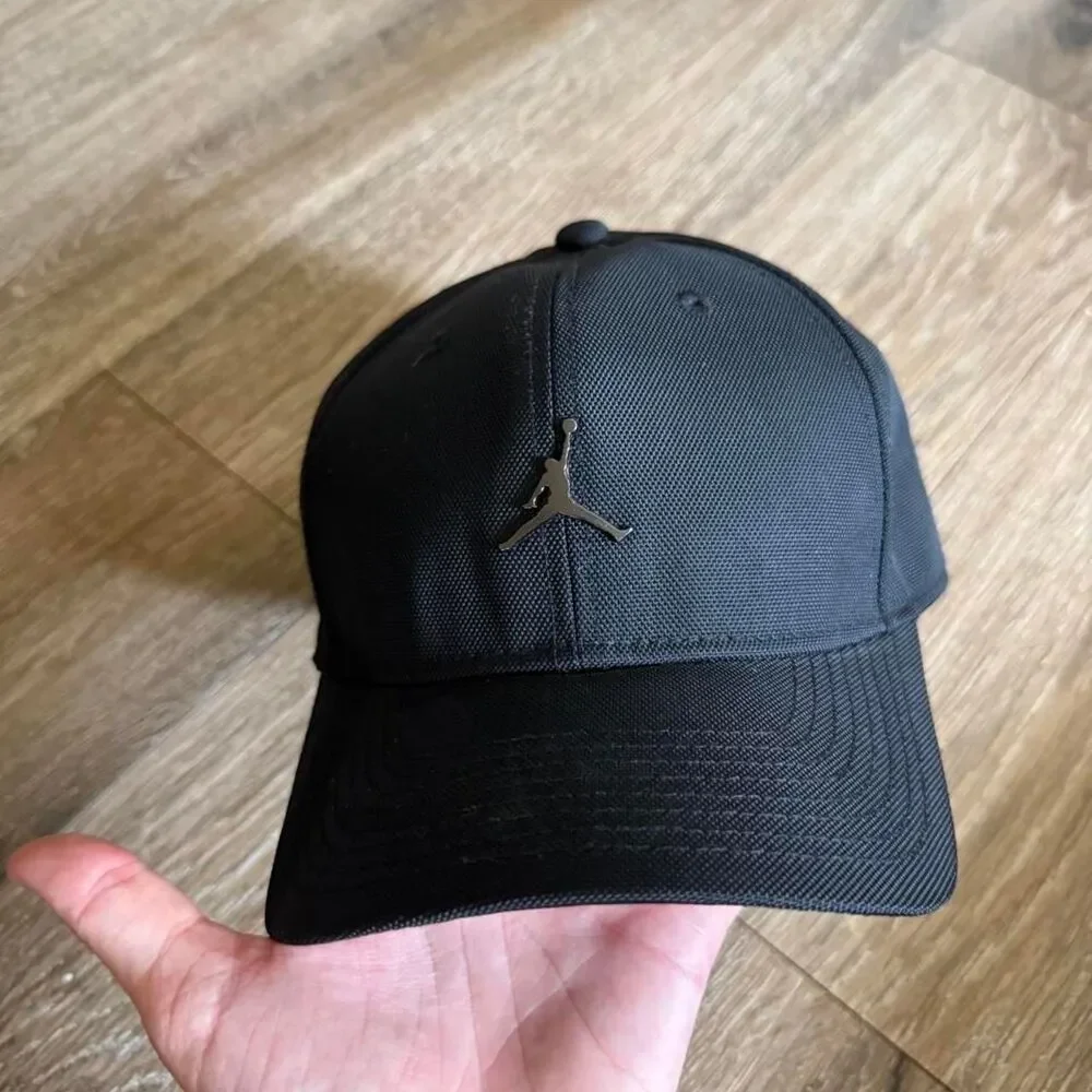 Jordan Men's Black and Navy Hat